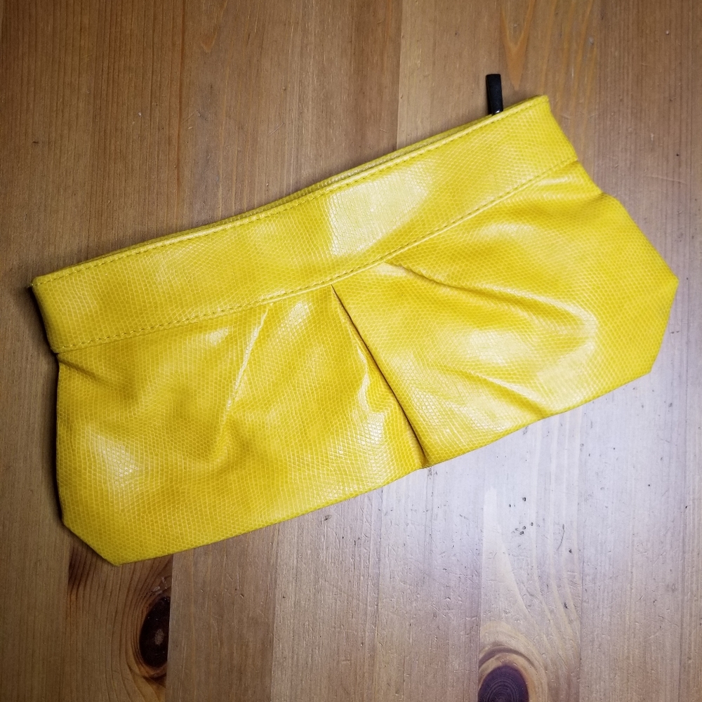 Stylish Yellow Clutch!